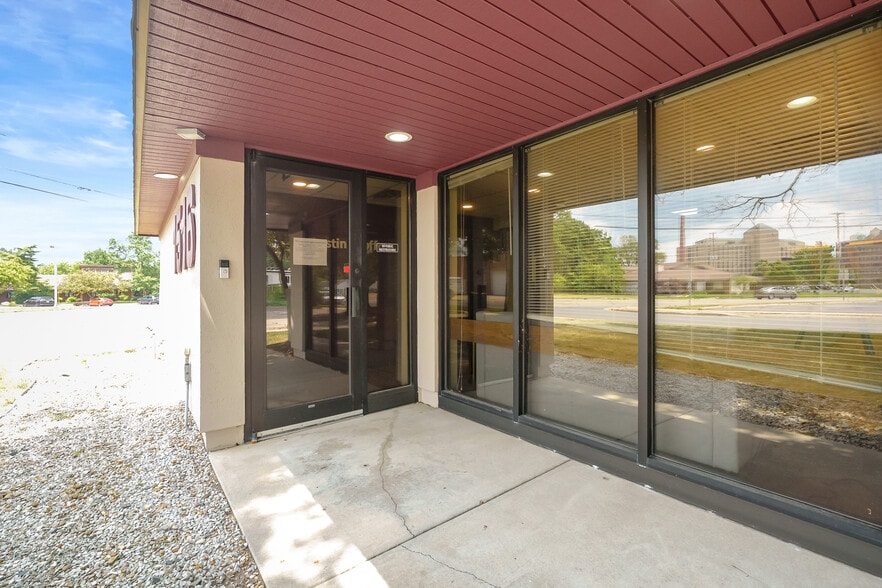 1516 Trimble Ave, Kalamazoo, MI for sale - Building Photo - Image 2 of 47