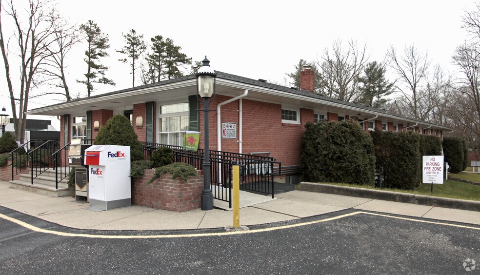 19 N County Line Rd, Jackson, NJ à louer - Photo du bâtiment - Image 2 de 32