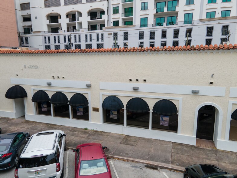 280-284 Alhambra Cir, Coral Gables, FL for lease - Building Photo - Image 3 of 3