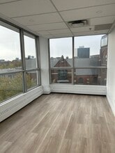 2120 Rue Sherbrooke E, Montréal, QC for lease Interior Photo- Image 1 of 4