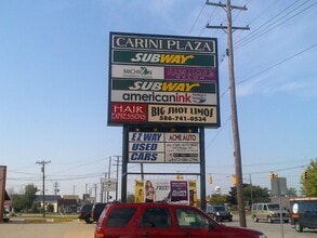 33960-34100 Groesbeck Hwy, Clinton Township, MI à louer Photo du bâtiment- Image 2 de 4