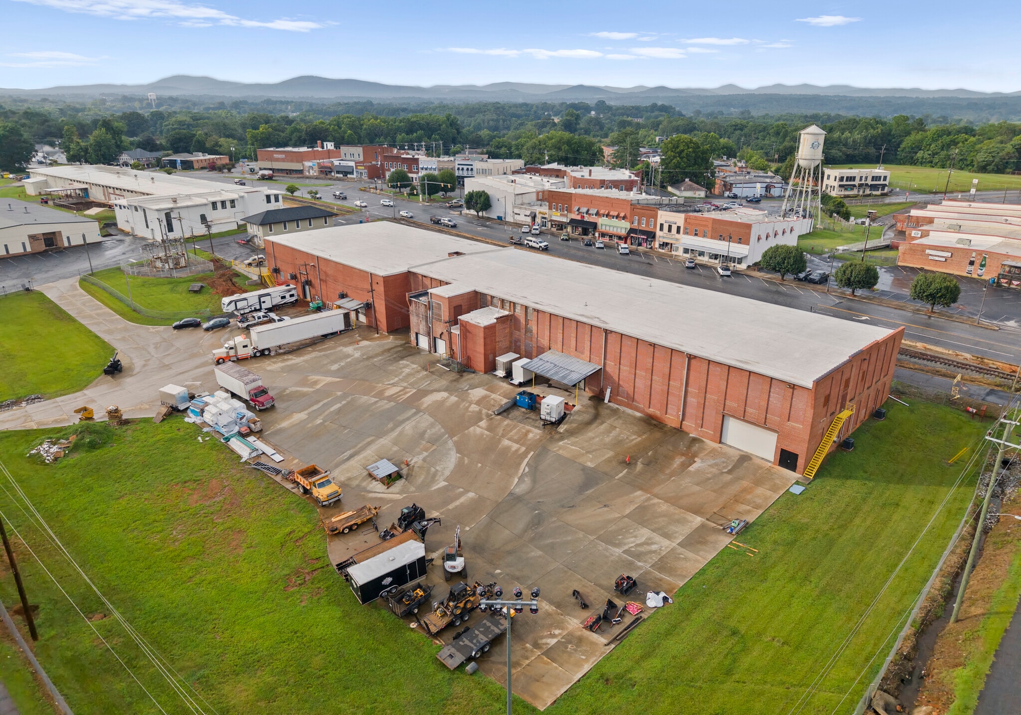 1 S Main St, Granite Falls, NC for sale Primary Photo- Image 1 of 21