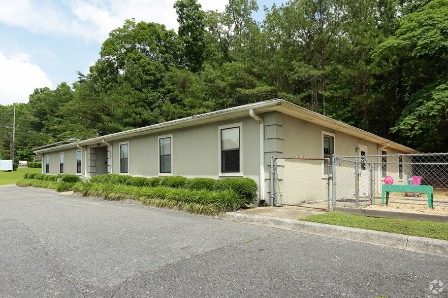 296 Yeager Pky, Pelham, AL for sale - Building Photo - Image 2 of 5