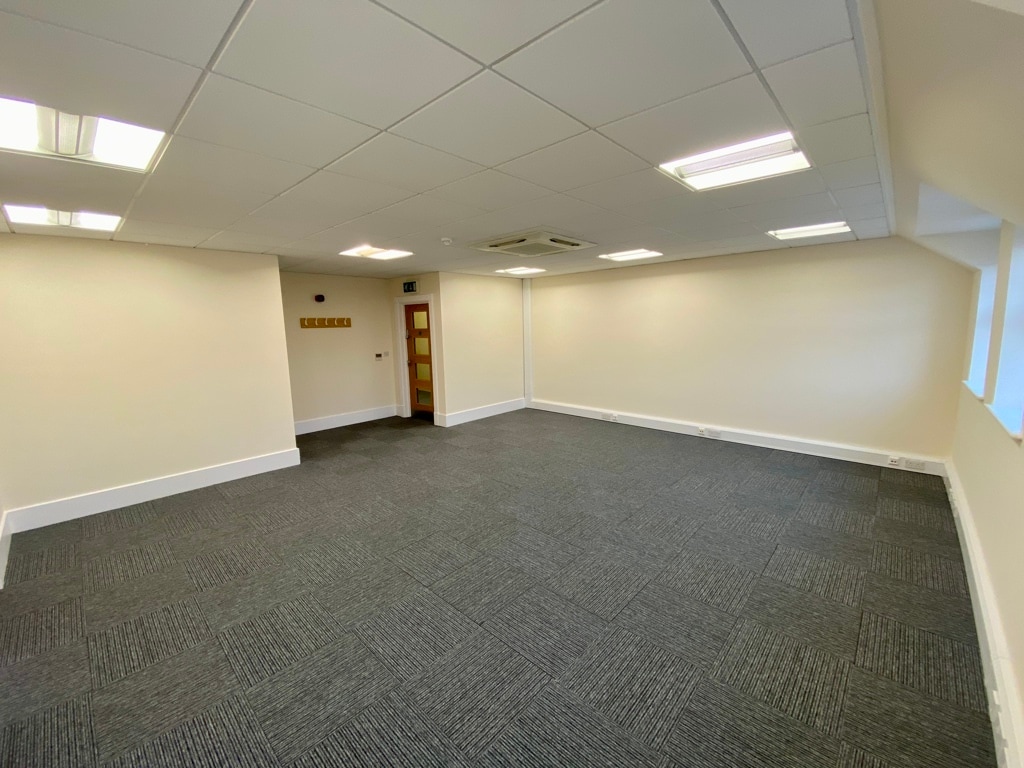 108-118 The Hawthorns, Flitwick for lease Interior Photo- Image 1 of 3