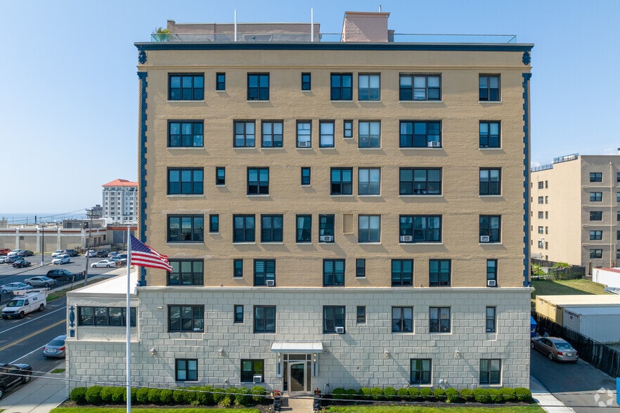 200 Deal Lake Dr, Asbury Park, NJ for sale - Building Photo - Image 2 of 40