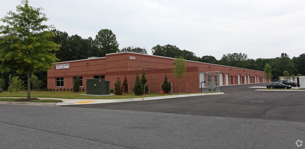 2144 Priest Bridge Ct, Crofton, MD à louer - Photo du bâtiment - Image 2 de 4