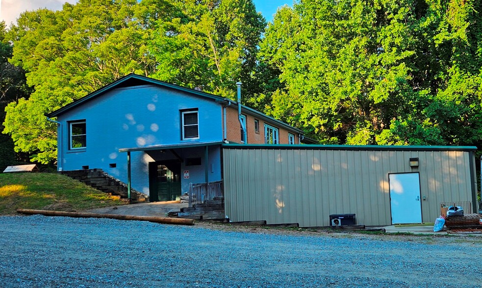 2260 Hendersonville Hwy, Pisgah Forest, NC for sale - Building Photo - Image 3 of 12