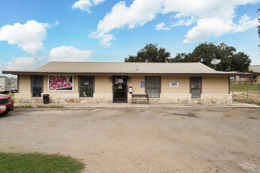 1827 Tx-97, Pleasanton, TX à vendre - Photo principale - Image 1 de 11