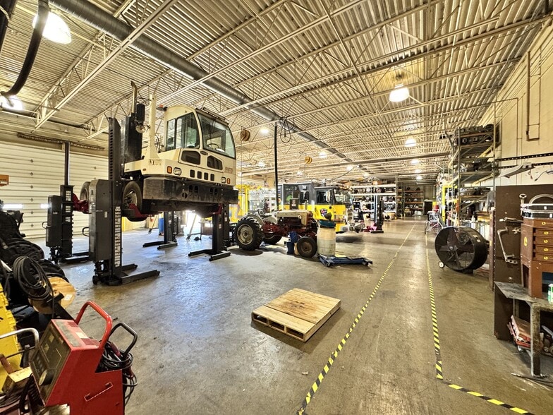 450 N Enterprise Blvd, Lebanon, IN for sale - Building Photo - Image 3 of 25