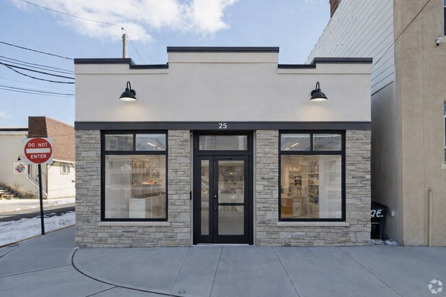 More details for 25 East Pl, Lodi, NJ - Retail for Sale