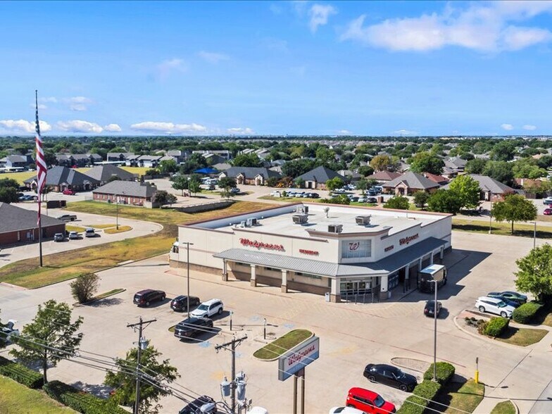 833 N Saginaw Blvd, Saginaw, TX à vendre - Photo du bâtiment - Image 1 de 9