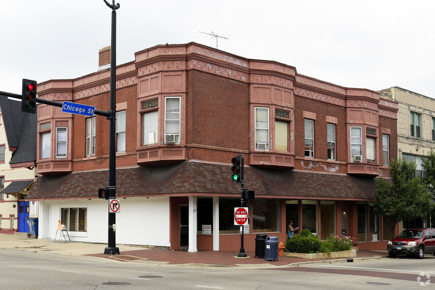 225 E Chicago St, Elgin, IL for sale - Primary Photo - Image 1 of 1