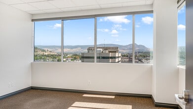 1726 Dolphin Av, Kelowna, BC for lease Interior Photo- Image 2 of 20