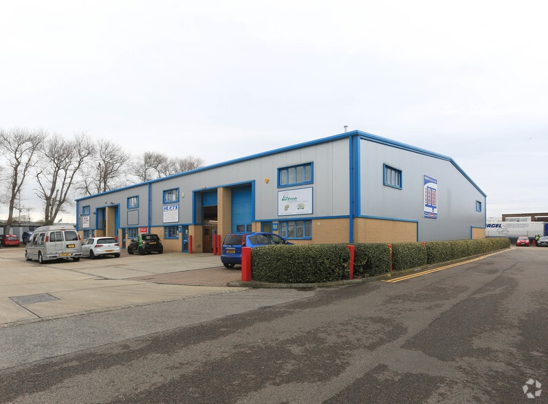 Evershed Way, Shoreham By Sea à louer - Photo du bâtiment - Image 2 de 2