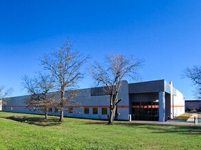 101 Electronics Blvd SW, Huntsville, AL for lease Building Photo- Image 2 of 12