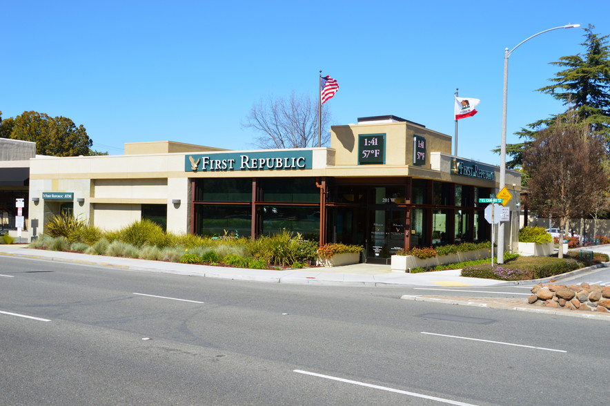 201 W El Camino Real, Sunnyvale, CA for lease - Primary Photo - Image 1 of 3