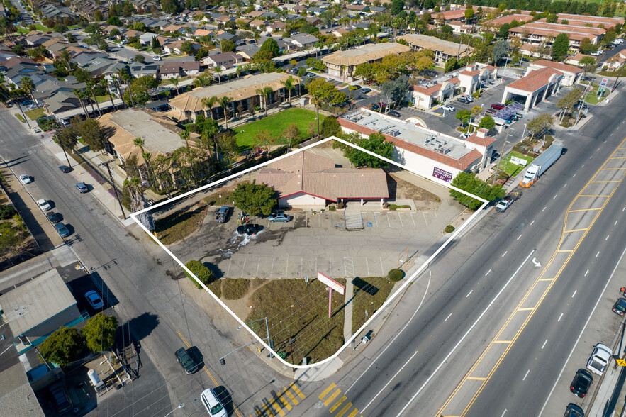 2805 Vineyard Ave, Oxnard, CA à louer - Photo principale - Image 1 de 8