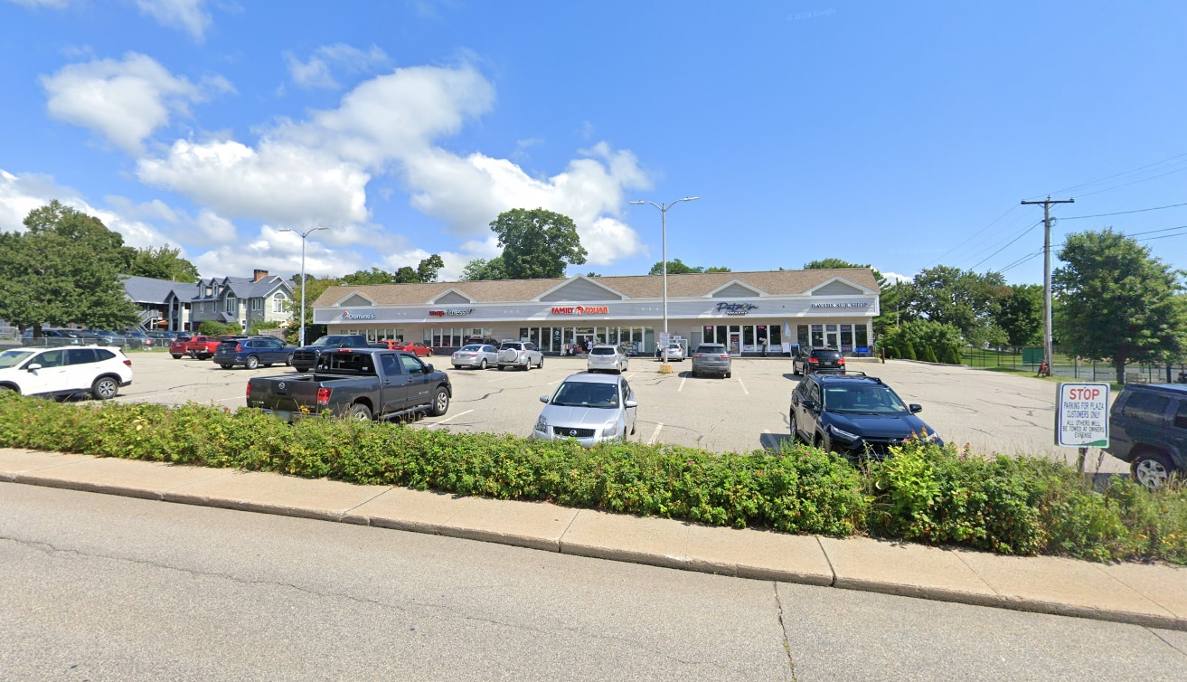 8 Heath St, Old Orchard Beach, ME for lease Interior Photo- Image 1 of 1