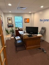 1170 Old Henderson Rd, Columbus, OH for lease Interior Photo- Image 2 of 5