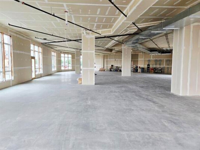 120 Twin Steeples Cir NE, Dyersville, IA à louer - Photo du bâtiment - Image 2 de 12