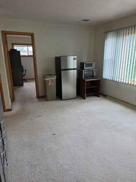 N116W15830 Main St, Germantown, WI for lease - Building Photo - Image 3 of 9