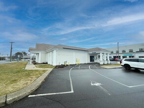 445 W Main St, Branford, CT for lease Interior Photo- Image 2 of 12