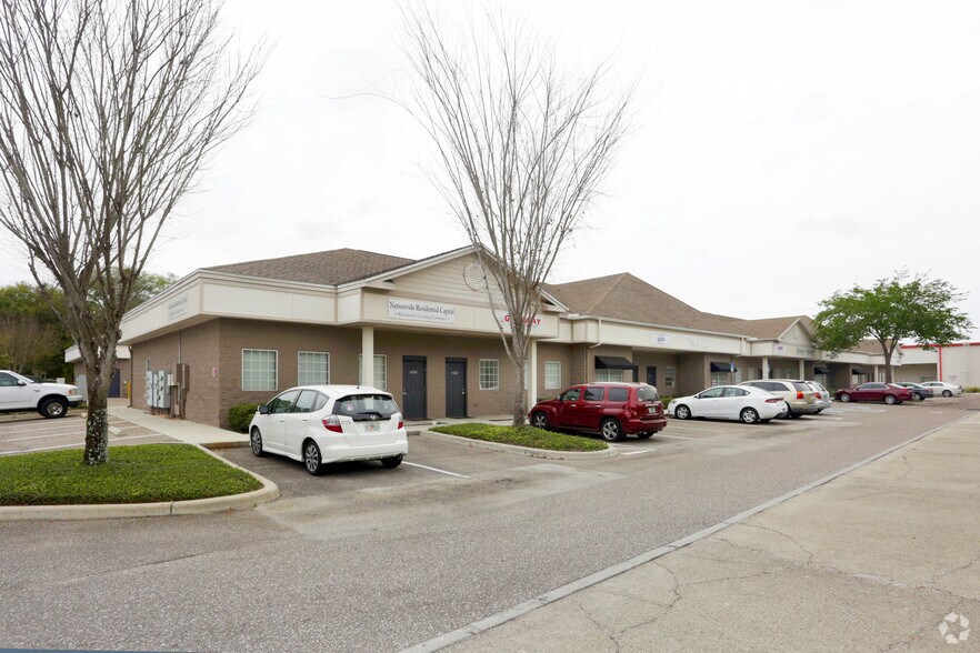 1035-1053 E Brandon Blvd, Brandon, FL à louer - Photo du bâtiment - Image 1 de 9