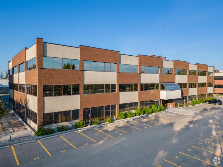 2735 39th Ave NE, Calgary, AB à vendre - Photo principale - Image 1 de 1