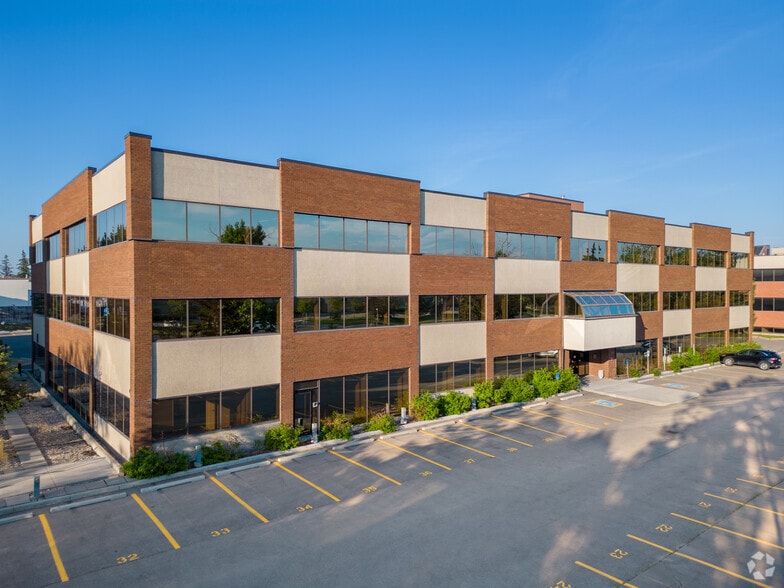 2735 39th Ave NE, Calgary, AB for sale - Primary Photo - Image 1 of 1