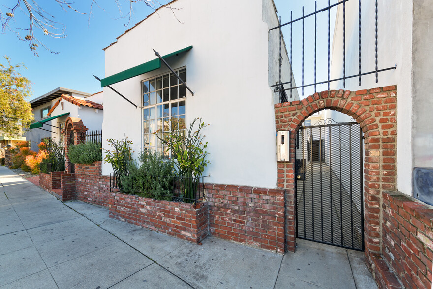 1020 Pico Blvd, Santa Monica, CA for lease - Building Photo - Image 3 of 17