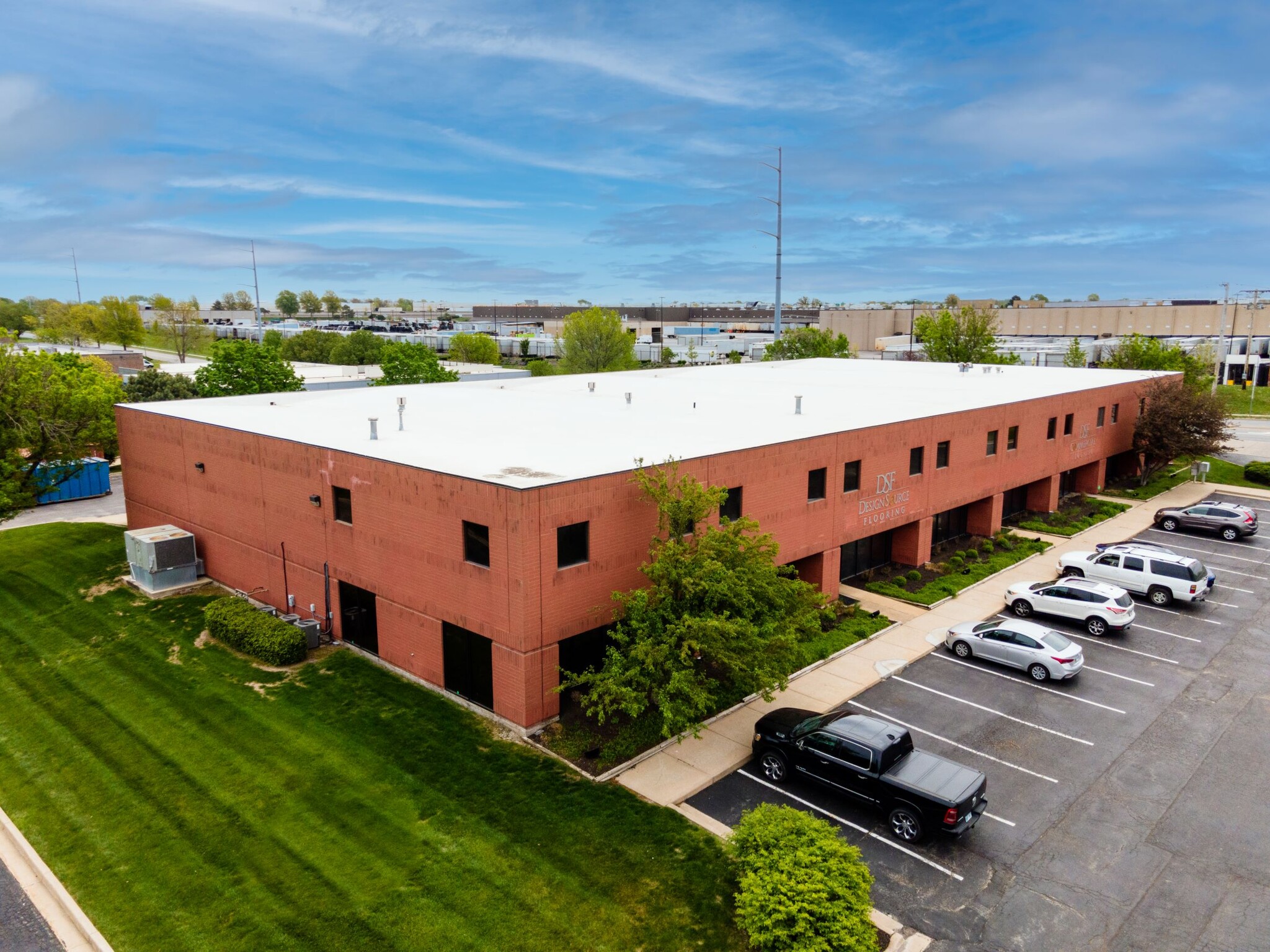 10645-10651 Lackman Rd, Lenexa, KS à louer Photo du bâtiment- Image 1 de 2