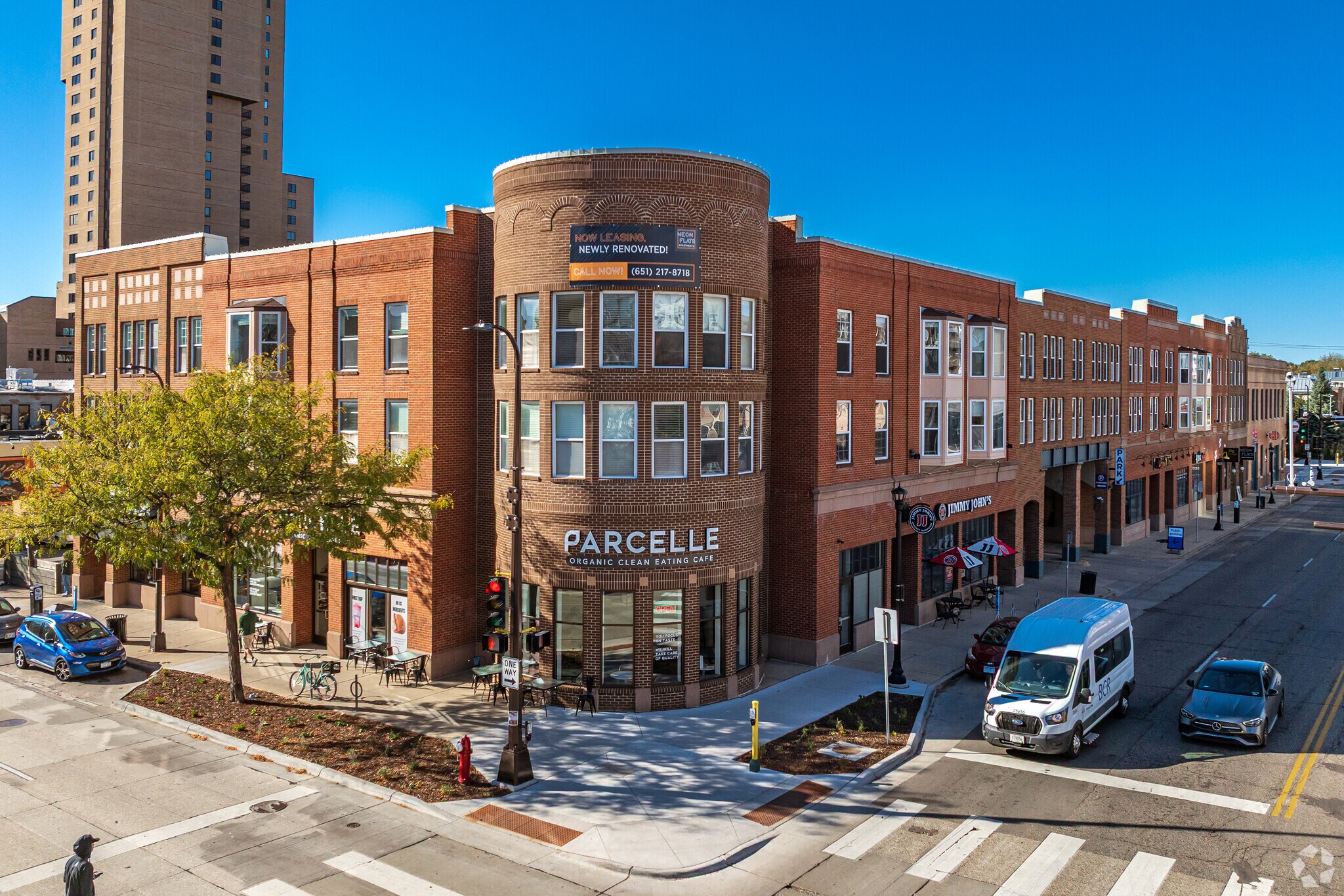 24 University Ave NE, Minneapolis, MN for lease Primary Photo- Image 1 of 8