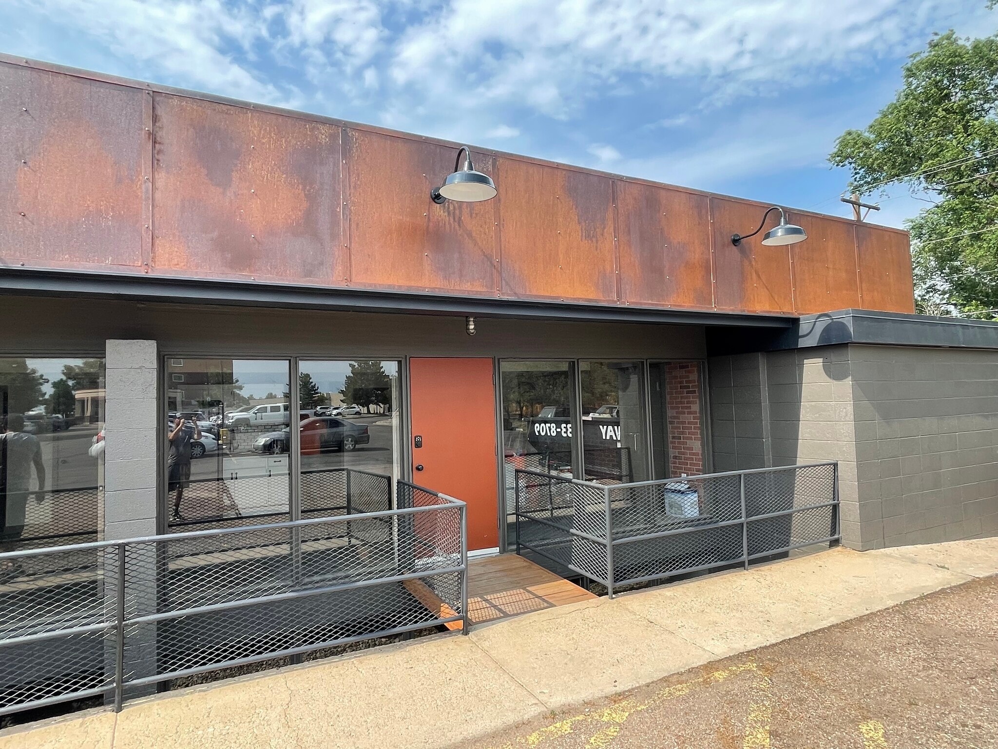 115 N Parkside Dr, Colorado Springs, CO for lease Building Photo- Image 1 of 6
