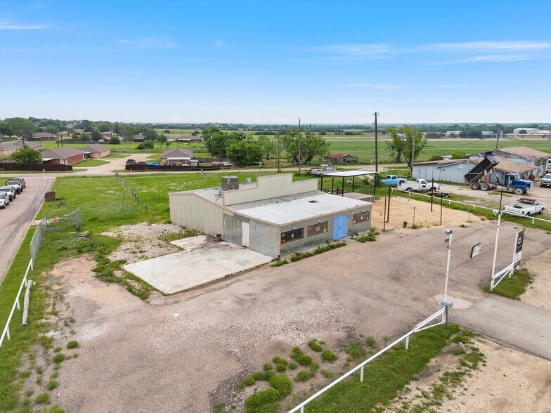 13960 China Spring Rd, China Spring, TX à vendre - Photo du b timent - Image 3 de 8