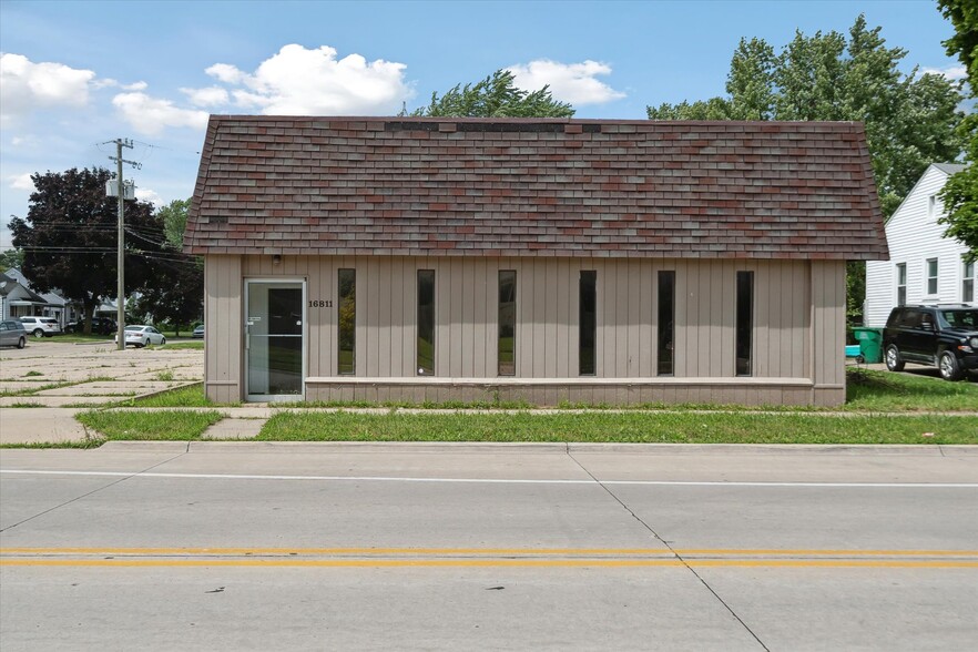 16811 Stephens, Eastpointe, MI à louer - Photo du bâtiment - Image 3 de 27