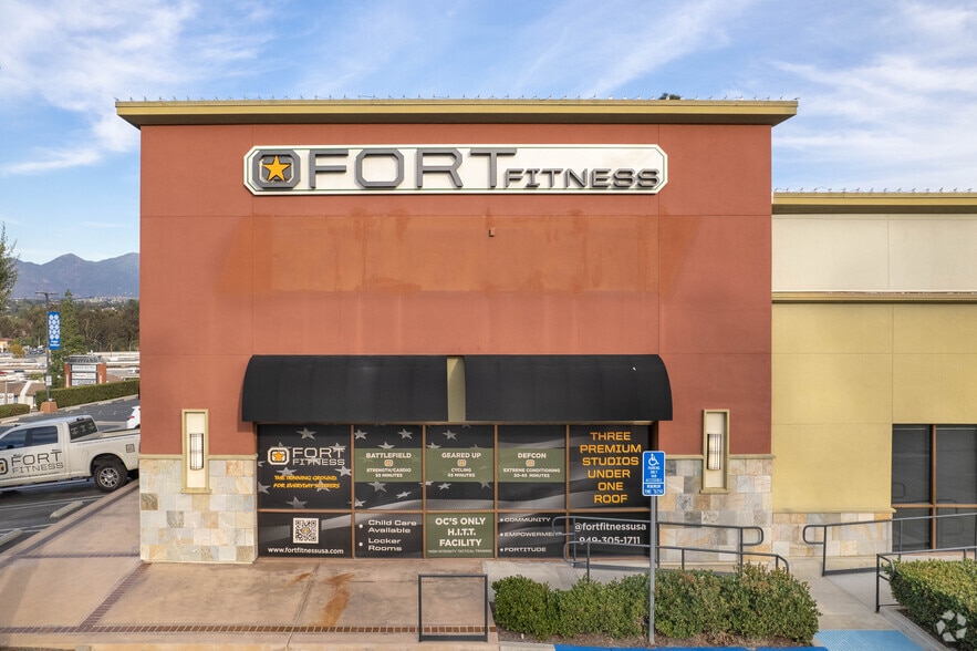 25232-25334 Mcintyre St, Laguna Hills, CA à louer - Photo du bâtiment - Image 2 de 23