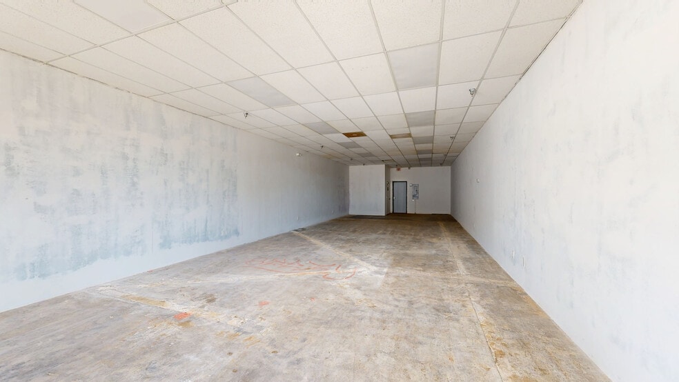 2650-2702 E University Dr, Mesa, AZ for lease - Matterport 3D Scan - Image 3 of 28