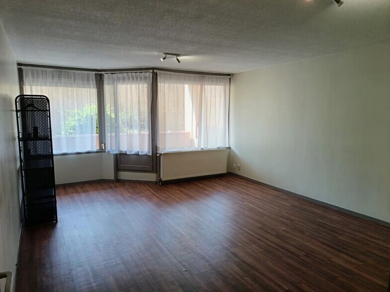 Office in Lyon for sale - Interior Photo - Image 2 of 18