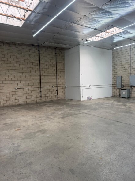 9848 Rush St, South El Monte, CA for lease - Building Photo - Image 3 of 8