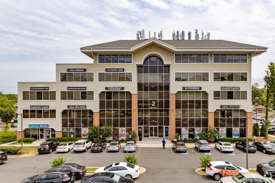 2 Pidgeon Hill Dr, Sterling, VA à louer - Photo du bâtiment - Image 2 de 4