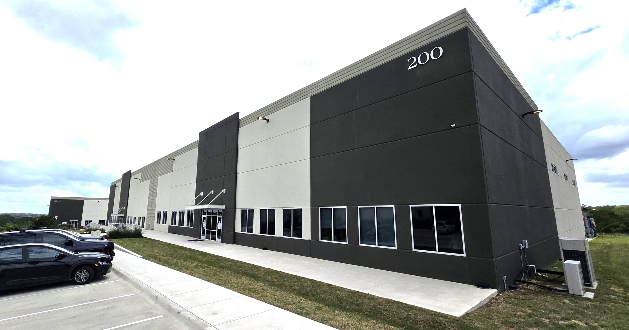 14155 W US 290 Hwy, Austin, TX for lease Building Photo- Image 1 of 2