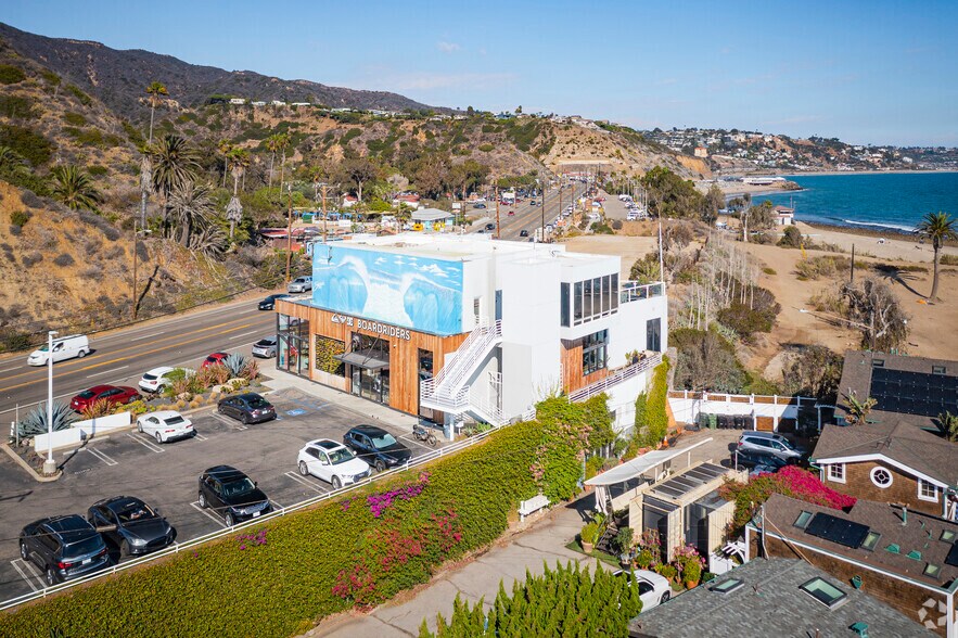 18820 Pacific Coast Hwy, Malibu, CA à louer - Photo du bâtiment - Image 3 de 10