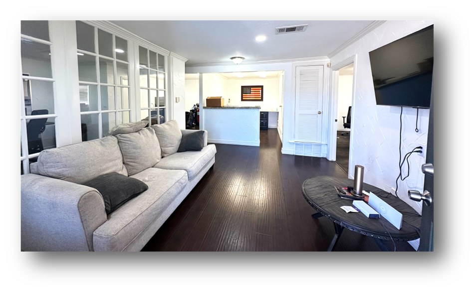 1220 Brown Trl, Bedford, TX for lease - Interior Photo - Image 2 of 6