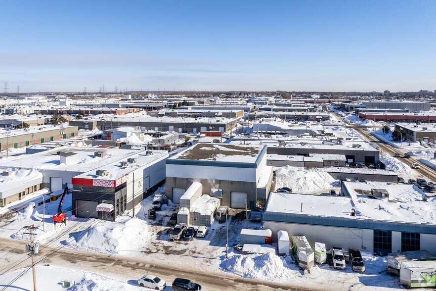 1417-1421 Rue Michelin, Laval, QC à louer - Aérien - Image 2 de 2