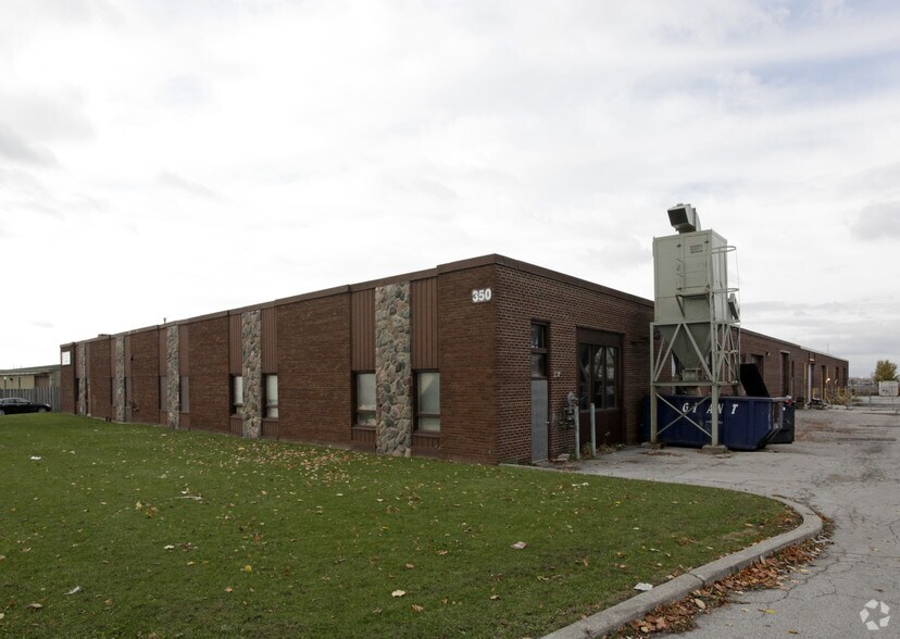 350 Oakdale Rd, Toronto, ON à louer - Photo du bâtiment - Image 2 de 2