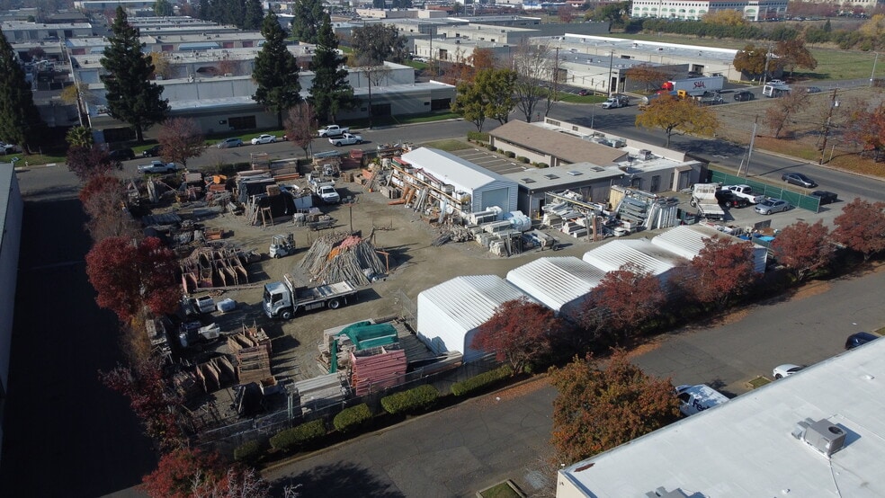 7050 McComber St, Sacramento, CA à vendre - Aérien - Image 2 de 8