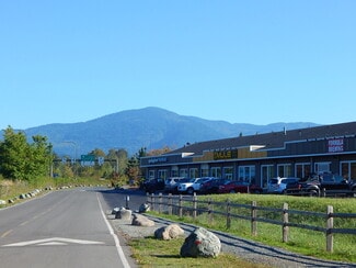 Plus de détails pour 1875 NW Poplar Way, Issaquah, WA - Commerce de détail à louer