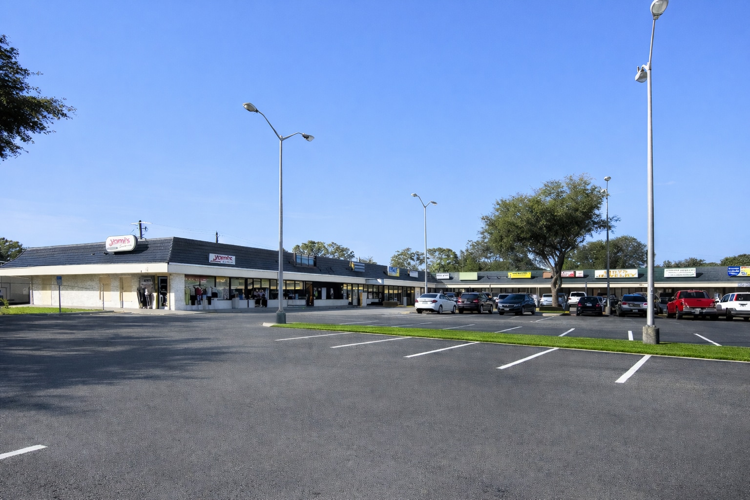 6700-6726 Hanley Rd, Tampa, FL for lease Primary Photo- Image 1 of 6