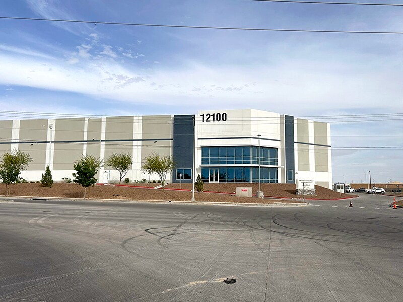 12100 Emerald Pass Ave, El Paso, TX à louer Photo du bâtiment- Image 1 de 2