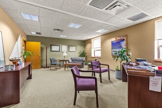 69 Parker St, Newburyport, MA for lease Interior Photo- Image 2 of 10